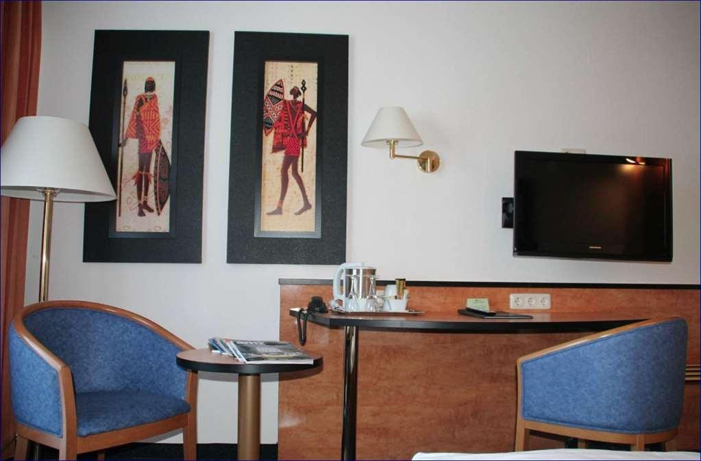 Trip Inn Hotel Zum Riesen Hanau Quarto foto