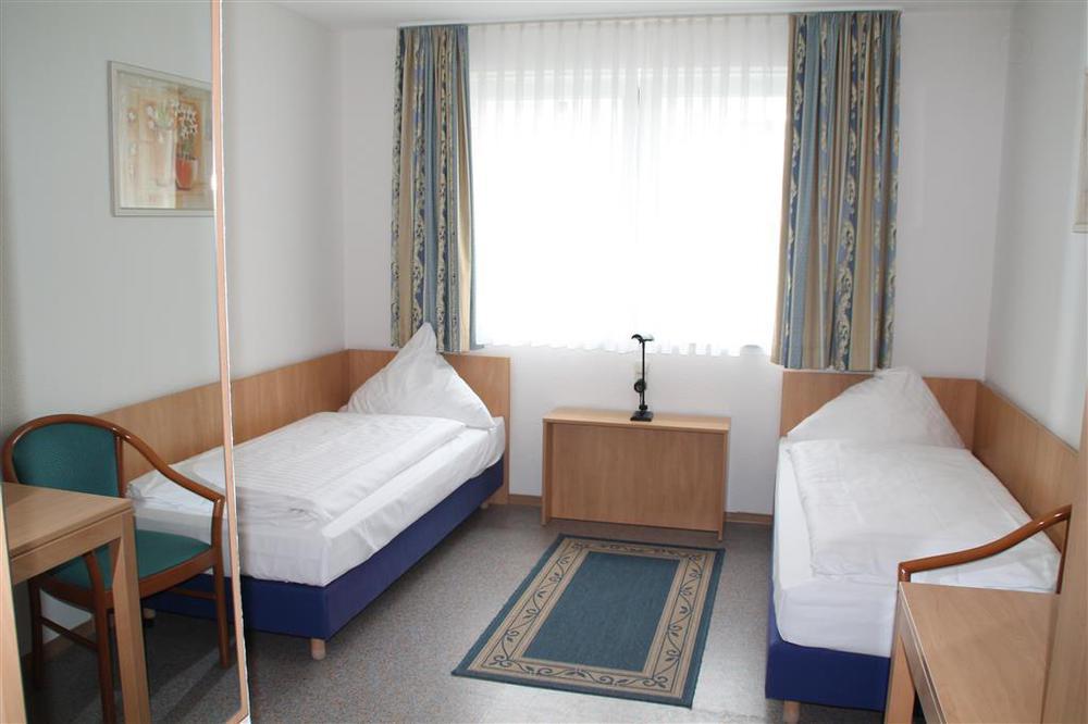 Trip Inn Hotel Zum Riesen Hanau Quarto foto